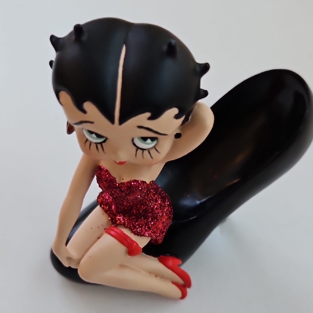 Vintage Betty Boop Stepping Out Figurine - Picture 5 of 7